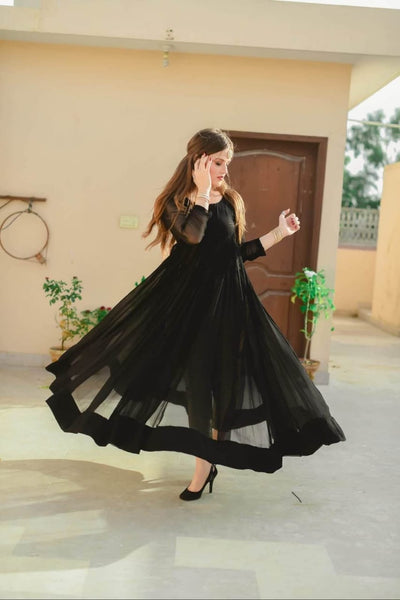 3 Pcs Beautiful Shafoon Maxi Suit for women and young girls