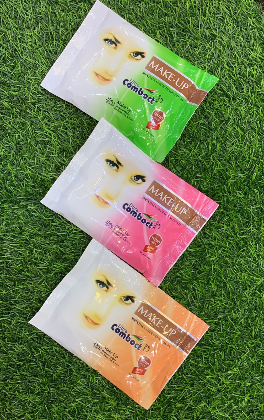 Ultra Comboct Makeup Remover Wipes (25 Wipes in Each Packet)