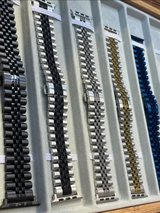 iWatch Stainless Steel Rolex Style Bracelet - Rolex Chain Strap in Metal for Smart Watches (Random Color)